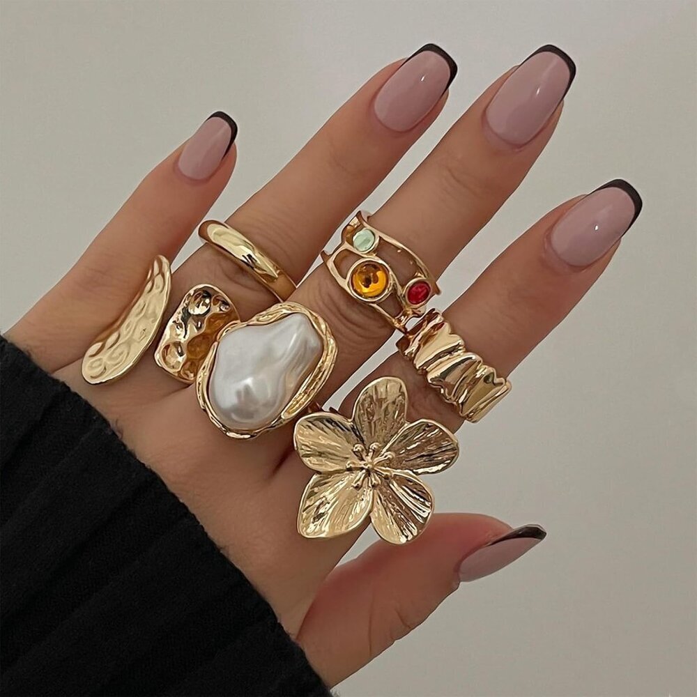Chunky Gold Rings For Women - Non Tarnish Stackable Flower & Pearl Set 6pcs View 2